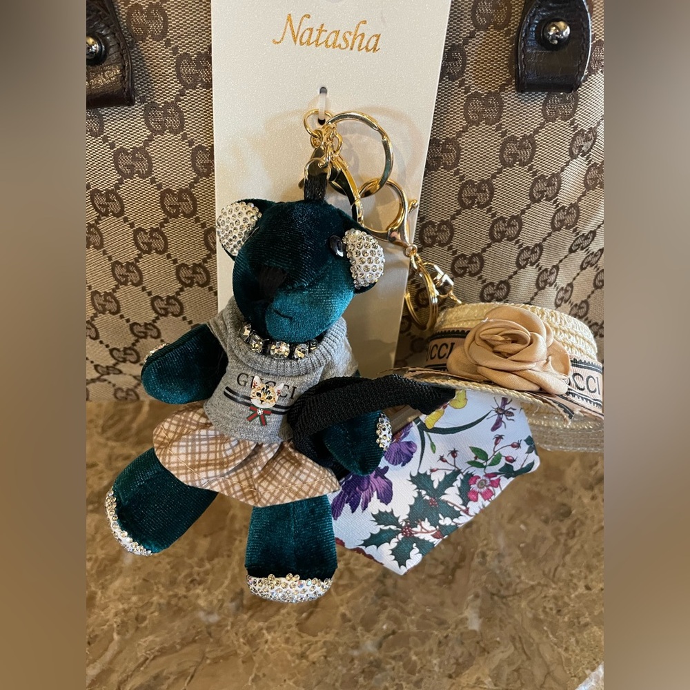 NATASHA Green Velvet Rhinestone Bear Charm Keychain WITH Fashion Accessories